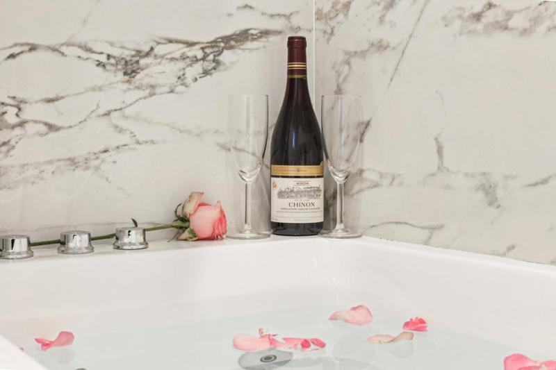 Lavie Maison Hot Tub And Ac Near Arc De Triomphe Paris Exterior foto