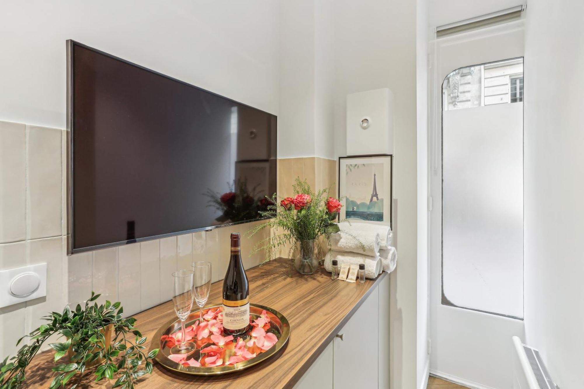 Lavie Maison Hot Tub And Ac Near Arc De Triomphe Paris Exterior foto